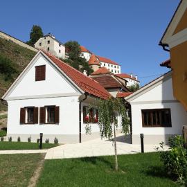 Apartment Little house, hotel u gradu Ptuj