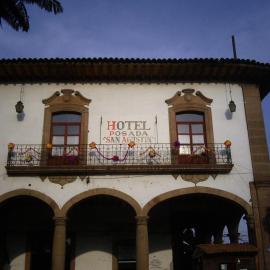 Posada de San Agustin, hotel u gradu Paskuaro