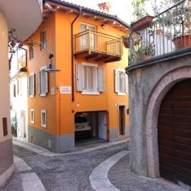Casa Indipendente Ischia, hotelli kohteessa Arco