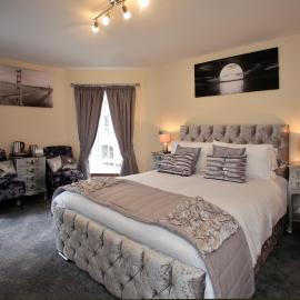 Star Inn Rooms, hotell i Ardersier