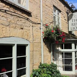 The Red Lion Inn, hotel u gradu Long Compton