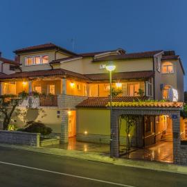 Guesthouse Casa Nova, hôtel à Poreč