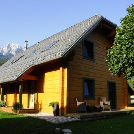 Apartment Jeršin, hotel in Rateče