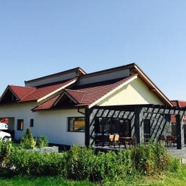 Casa De Sub Piatra