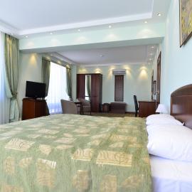 Platinum Hotel, hotel i Chișinău