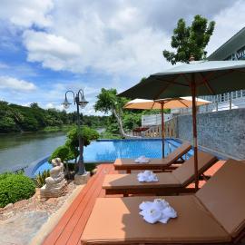 Princess River Kwai Hotel, hótel í Kanchanaburi