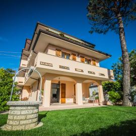Appartamenti vicino al mare, hotel in Civitanova Marche