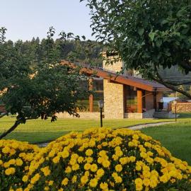Gostnici Holiday Home, hotell sihtkohas Razlog