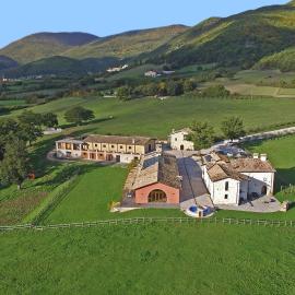 Agriturismo Casale Montebello, hotel en Monteleone di Spoleto