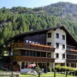Apartmenthaus Sunshine, hotel in Saas-Grund