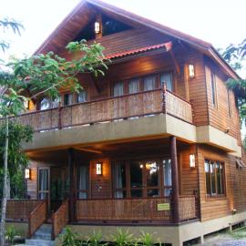 Baan Banyan Villa, wood house short walk to Mae Nam beach, ξενοδοχείο σε Mae Nam