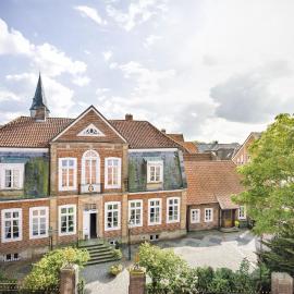 Burghotel Haselünne โรงแรมในฮาเซลลุนเนอ