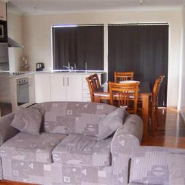 Glenaire apartments at Pontifex, hotel i Strahan