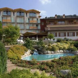 Viesnīca Hotel Miralago pilsētā Bossico