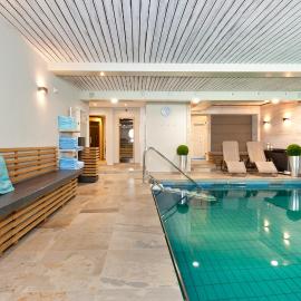 Hotel Hagnauer Seeperle، فندق في هاغنو