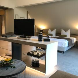 Romantisches Hotel Menzhausen โรงแรมในอุสลาร์