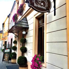 Penzion Bily Beranek, Hotel in Kadaň