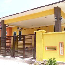 Amera Homestay, hotel i Cukai