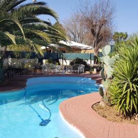 Viesnīca Sleep Eezy Cottages pilsētā Benoni