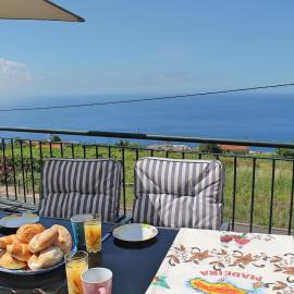 OurMadeira - Casa Vista Bela, hotel in Estreito da Calheta
