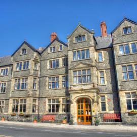 George IV Hotel, hotel u gradu Criccieth