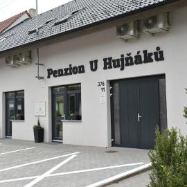 Penzion U Hujňáků, hotel in Rohatec