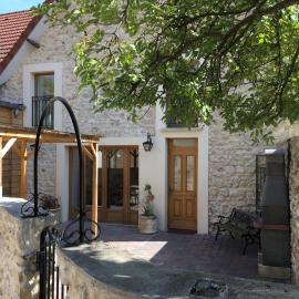 Gîte La Nuit Étoilée chez Champagne Mathelin, hotel u gradu Mareuil-le-Port