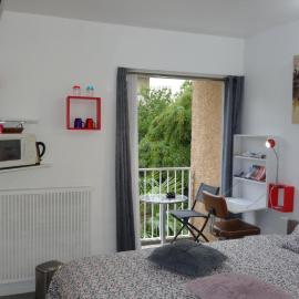 Chambre 1 PERSONNE et STUDIO 1 personne Avec Entrée Libre et Salle de Bain Privée