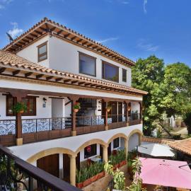Plaza Medina Hotel, hotel din Sáchica