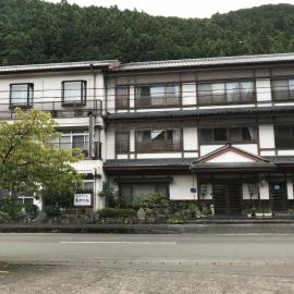 Ryujin Onsen Marui Ryokan, hotelli kohteessa Tanabe