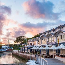 Simon's Town Quayside Hotel, khách sạn ở Simonʼs Town