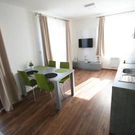 Apartmány Apollon Resort Lednice – hotel w mieście Lednice