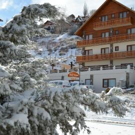 Hotel Chalet Valluga, מלון בפאריונס