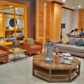 Cedar Peak Condo - Close to Session Road City Center, hotel Baguióban