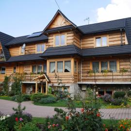 Biołe Izby, hotel in Chochołów
