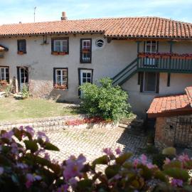 Chez Jacotte et Elia, hotel a Saint-Galmier