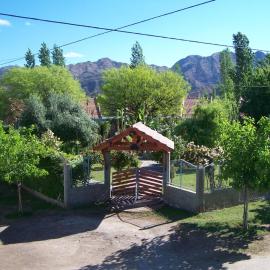 Cabañas y Hotel Ebemys, hotel u gradu San Agustin de Valje Fertil