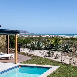 Willow Beach House - with backup power, hotel in Noordhoek
