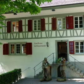 Gasthaus Schlosshalde, хотел в Винтертур