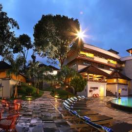 테카디에 위치한 호텔 Elephant Court Thekkady