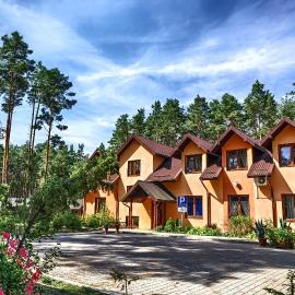 Pensjonat Sosnowe Zacisze, hotel en Susiec
