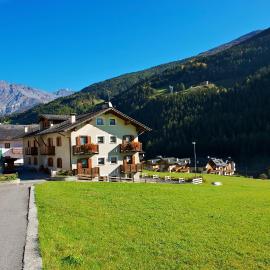 Casa Sofia, hotel in Valdisotto