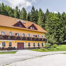 Apartments Planina pod Sumikom, hotel in Planina pod Sumnikom
