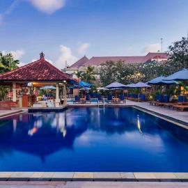 Kuta Puri Bungalows, Villas and Resort, хотел в Кута