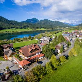 Ferienhaus Holzer, hotel en Weissensee
