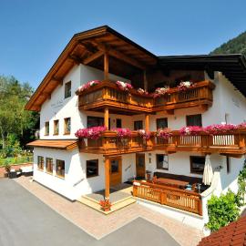 Haus Gisela, hotell i Oetz