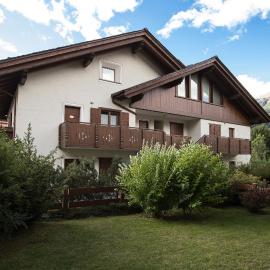 Chalet Santa Barbara, отель в Бормио