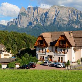 Hotel Lengsteinerhof, хотел в Longostagno