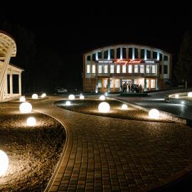 Hotel Merry Land, Hotel in Horodenka