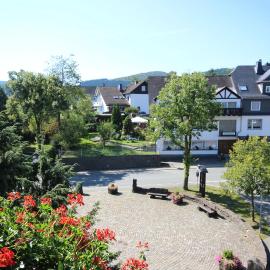 Haus Schnorbus, hotel in Hallenberg